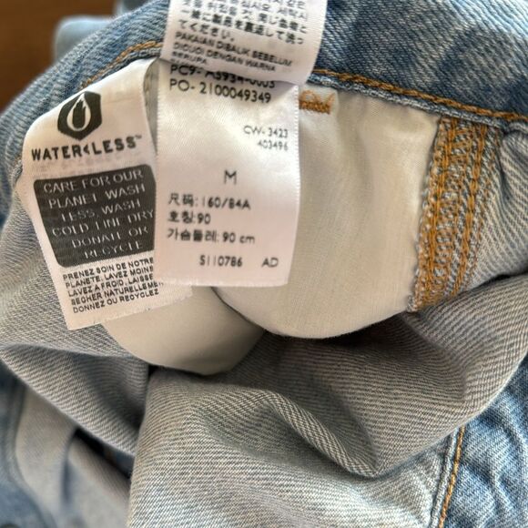 Levi’s Denim Jumpsuit M Short Sleeve Snap Button Front Cropped Utility One-Piece - Picture 11 of 12